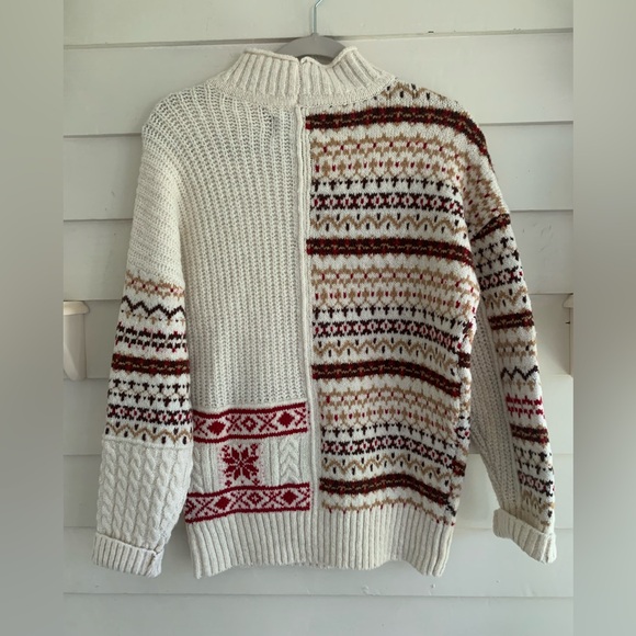 American Eagle Mock Neck Fair Isle Snowflake Sweater Size Small - Picture 11 of 14